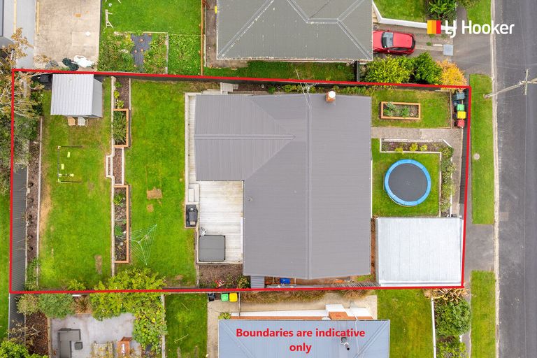 Photo of property in 25 Elwyn Crescent, Green Island, Dunedin, 9018