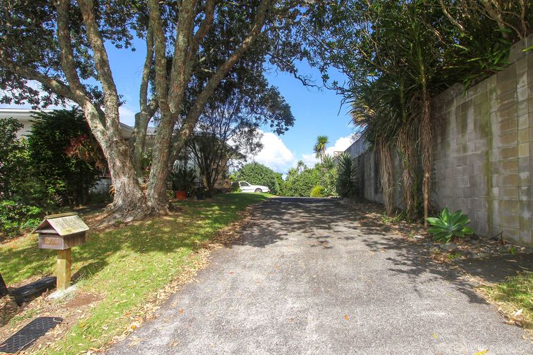 Photo of property in 1/19 Mcdowell Crescent, Hillcrest, Auckland, 0627
