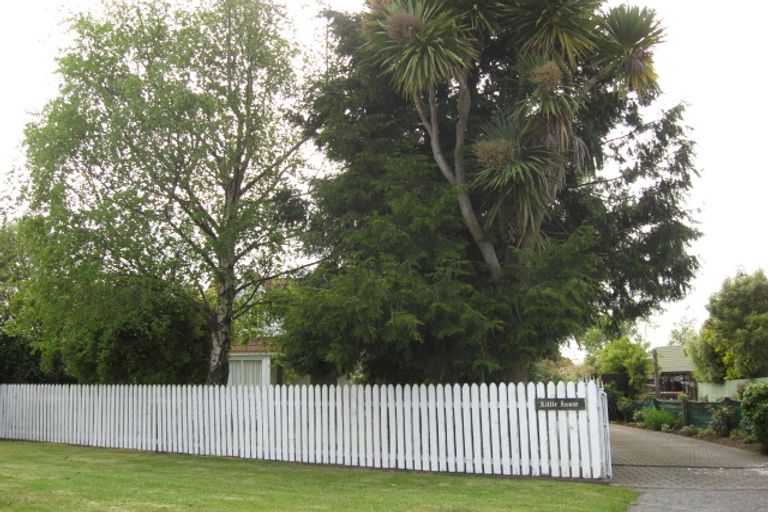 Photo of property in 80 Main North Road, Woodend, 7610