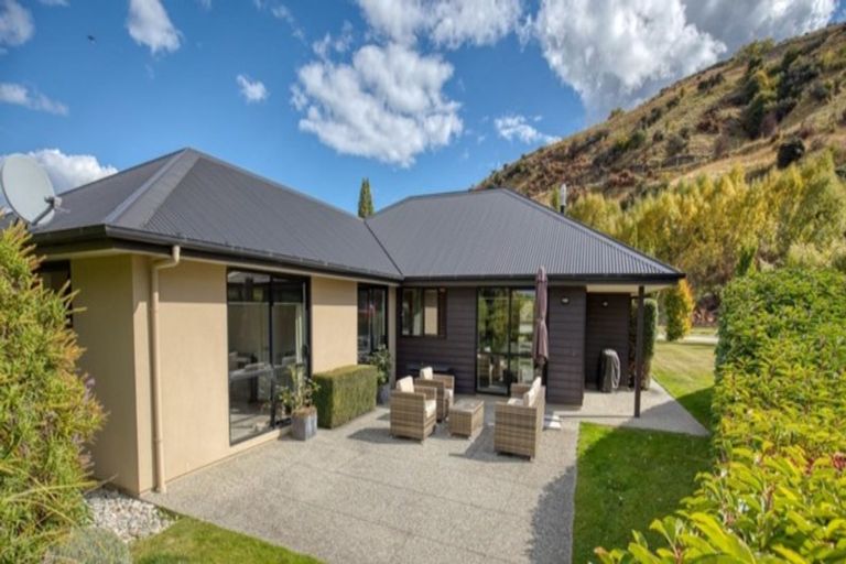 Photo of property in 87 Ferry Hill Drive, Lower Shotover, Queenstown, 9371