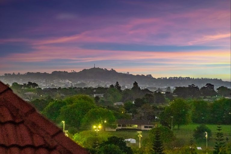 Photo of property in 19b Eske Place, Highland Park, Auckland, 2010