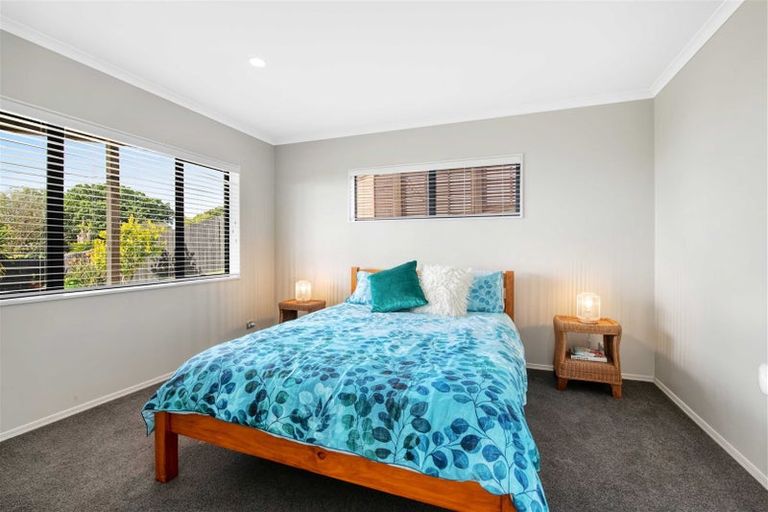 Photo of property in 108 Vipond Road, Stanmore Bay, Whangaparaoa, 0932
