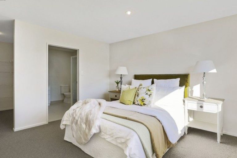 Photo of property in 36 Popokatea Drive, Takanini, 2112