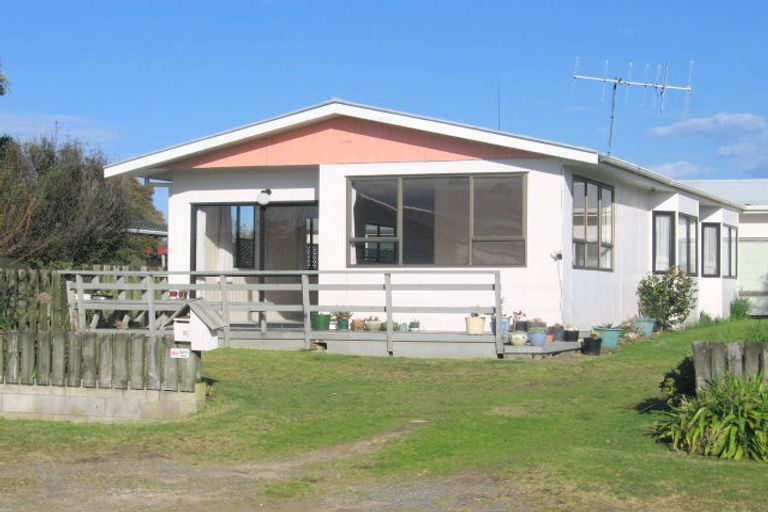 Photo of property in 120a Linton Crescent, Whangamata, 3620