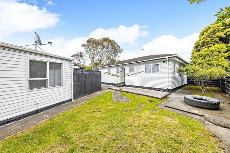 Photo of property in 22 Killington Crescent, Mangere, Auckland, 2022