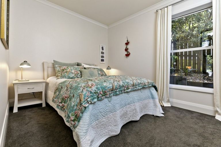 Photo of property in 11a Churchouse Road, Greenhithe, Auckland, 0632