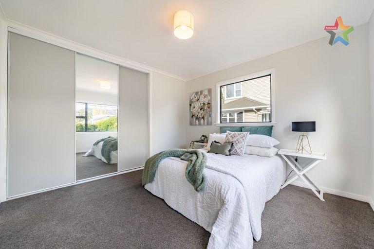 Photo of property in 15 Heretaunga Square, Silverstream, Upper Hutt, 5019