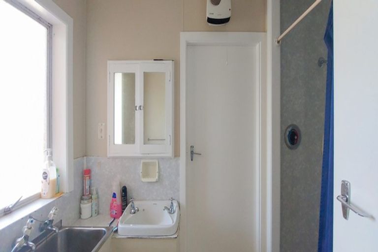 Photo of property in 1/196 Regan Street, Stratford, 4332