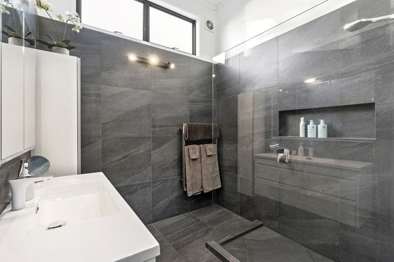 Photo of property in 109c Pah Road, Cockle Bay, Auckland, 2014