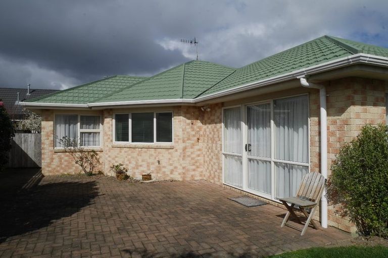 Photo of property in 9 Greenaway Road, Waikanae, 5036