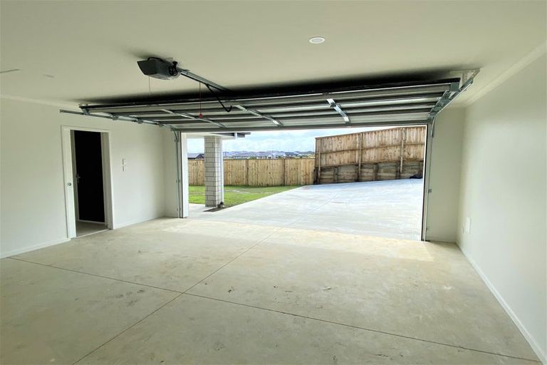 Photo of property in 57 Mclarin Road, Glenbrook, 2681