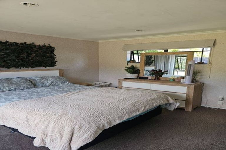 Photo of property in 33 Saint James Drive, Huntington, Hamilton, 3210