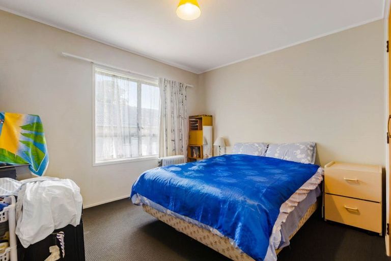 Photo of property in 2/79 Archers Road, Hillcrest, Auckland, 0629