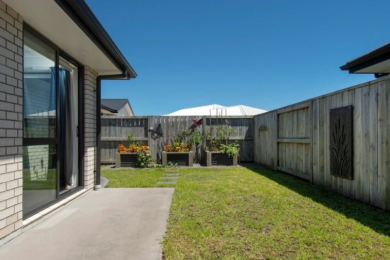 Photo of property in 18 Bill Miller Drive, Papamoa, 3118