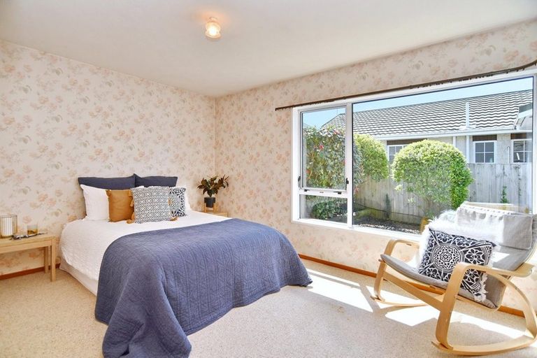 Photo of property in 2/12 Lagan Street, Belfast, Christchurch, 8051