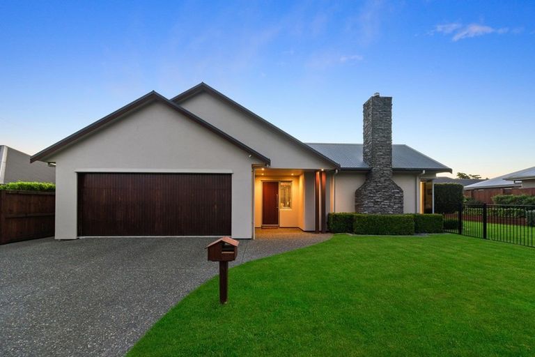 Photo of property in 35 Barrington Drive, Huntington, Hamilton, 3210