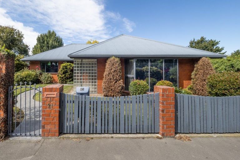Photo of property in 21 Mona Square, Ashburton, 7700