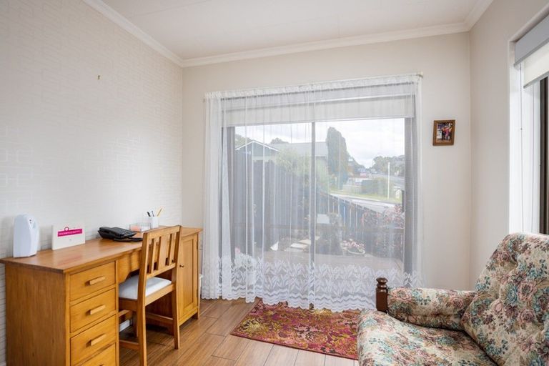 Photo of property in 345 Devon Street West, New Plymouth, 4310