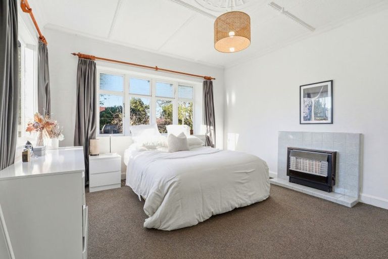 Photo of property in 17 Hutchison Crescent, Durie Hill, Whanganui, 4500