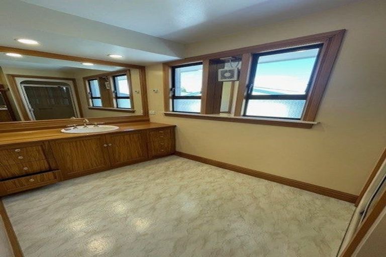 Photo of property in 18 Greenwood Close, Mairehau, Christchurch, 8013