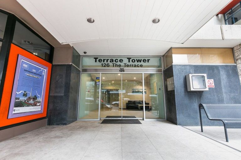 Photo of property in Terrace Tower Apartments, 3e/126 The Terrace, Wellington Central, Wellington, 6011