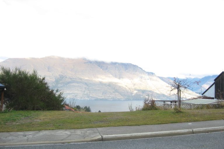 Photo of property in 12 Dart Place, Fernhill, Queenstown, 9300