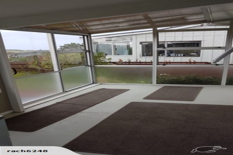 Photo of property in 18 Shakespear Road, Army Bay, Whangaparaoa, 0930