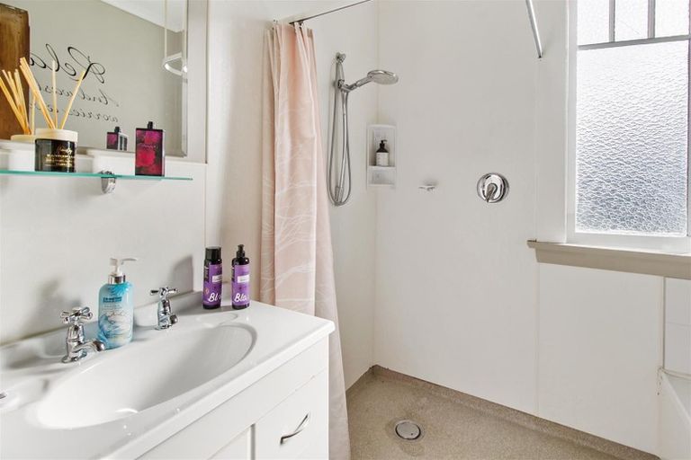 Photo of property in 69 High Street, Waimate, 7924