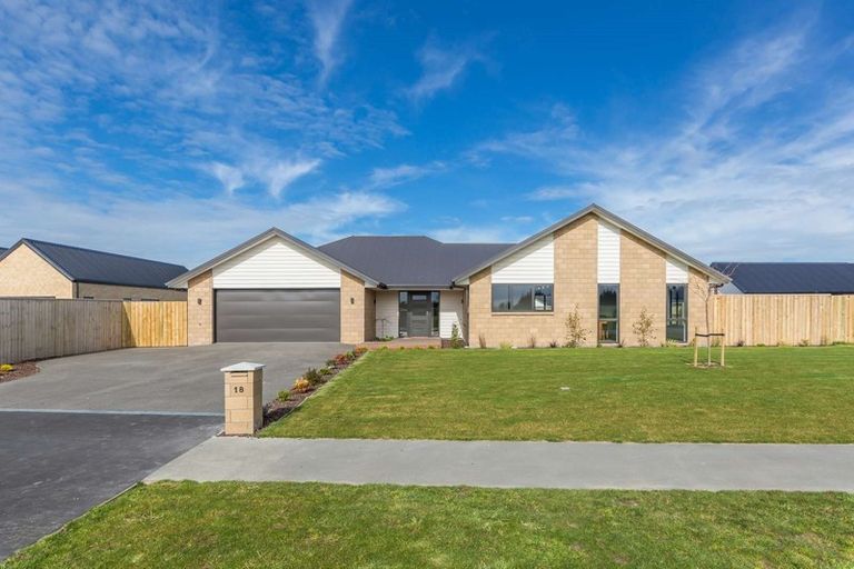 Photo of property in 18 Silver Peaks Drive, West Melton, 7618