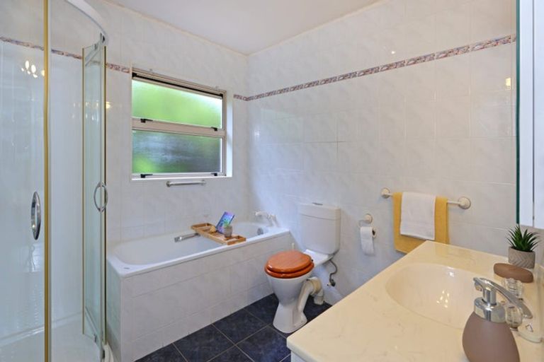 Photo of property in 139a Flanshaw Road, Te Atatu South, Auckland, 0610