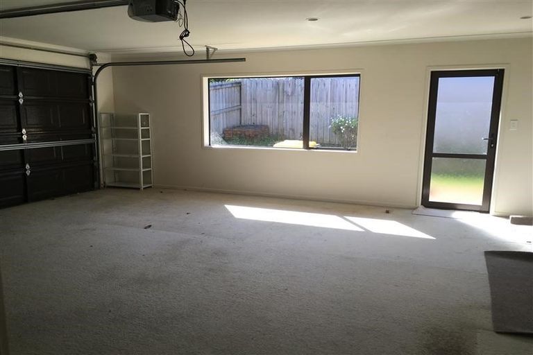 Photo of property in 5 Jomard Terrace, Northcross, Auckland, 0632