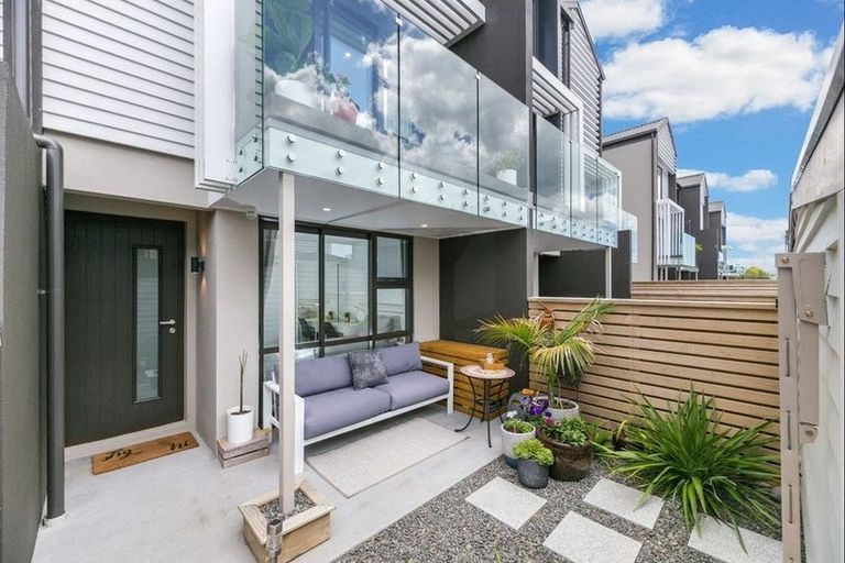 Photo of property in 25 Settlers Avenue, Hobsonville, Auckland, 0618