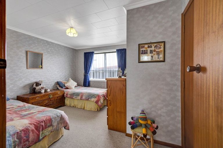 Photo of property in 16 Karaka Street, Inglewood, 4330