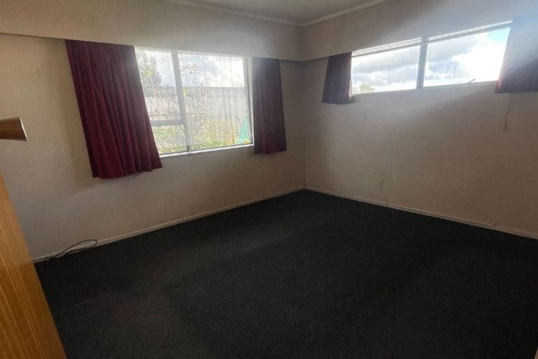 Photo of property in 2/69 Settlement Road, Papakura, 2110