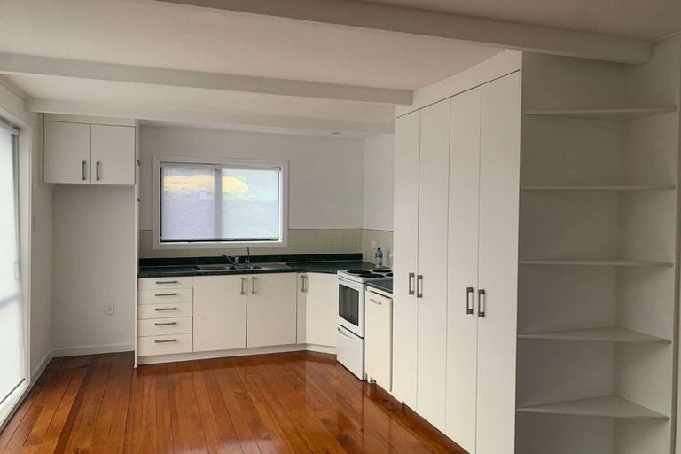 Photo of property in 25 Hillcrest Road, Hatfields Beach, Orewa, 0931