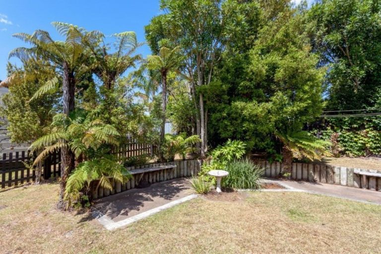 Photo of property in 127 Durrant Drive, Whangamata, 3620