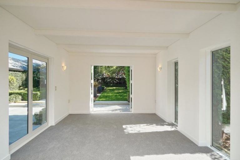 Photo of property in 21 Plynlimon Road, Fendalton, Christchurch, 8052