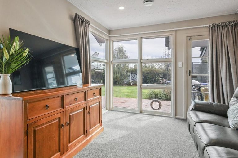 Photo of property in 2 Wallace Place, Rangiora, 7400