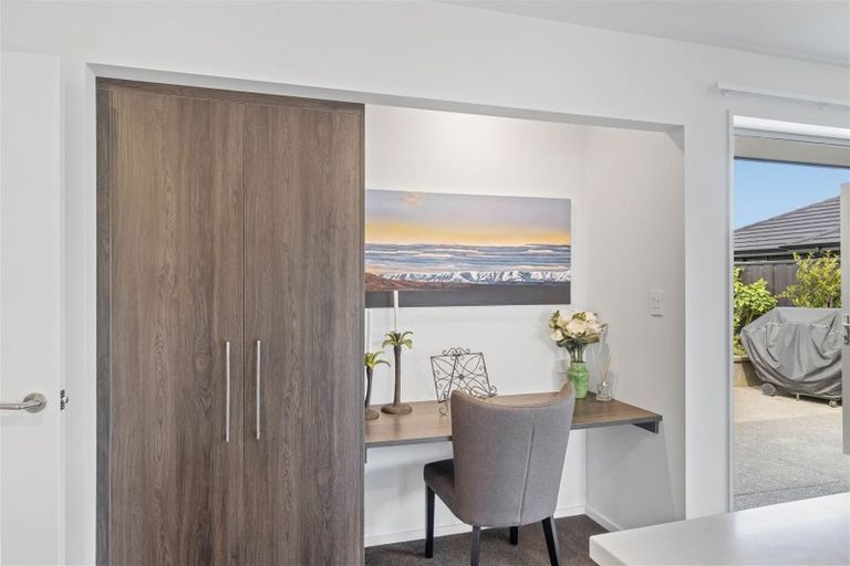 Photo of property in 14 Lansdowne Way, Rolleston, 7615