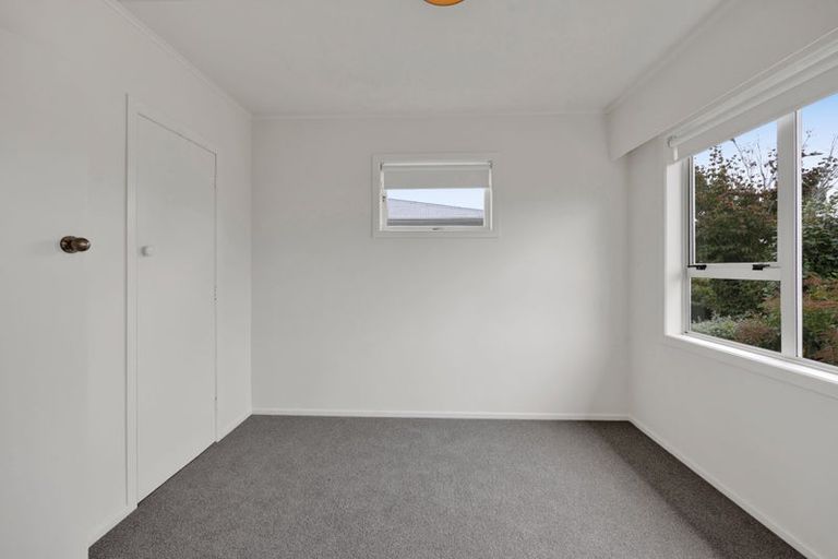 Photo of property in 5 Nikau Street, Inglewood, 4330
