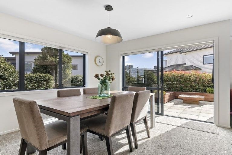 Photo of property in 22 Cresswell Place, Johnsonville, Wellington, 6037