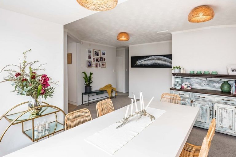 Photo of property in 53 Tiromoana Road, Raumati South, Paraparaumu, 5032