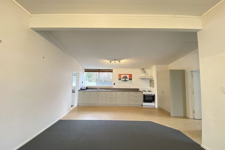 Photo of property in 24 Tiri Tiri Road, Birkdale, Auckland, 0626