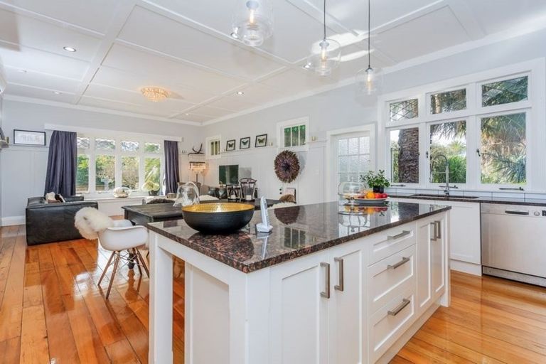 Photo of property in 309 Lake Road, Hauraki, Auckland, 0622