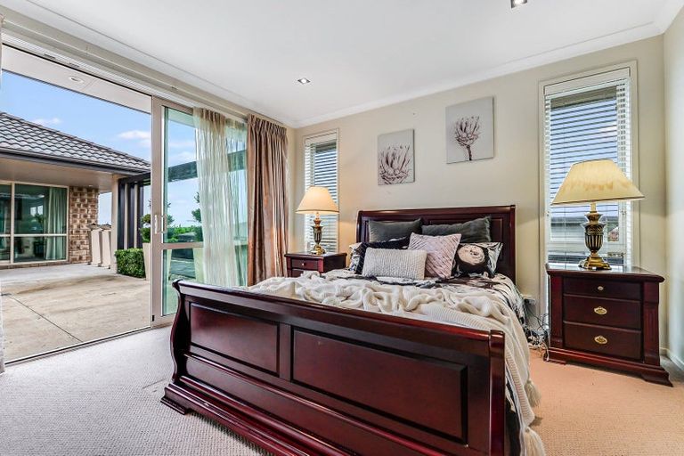 Photo of property in 10 Sinead Court, Grandview Heights, Hamilton, 3200