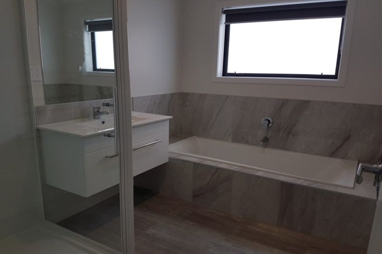 Photo of property in 19 Gibboney Place, Pokeno, 2402