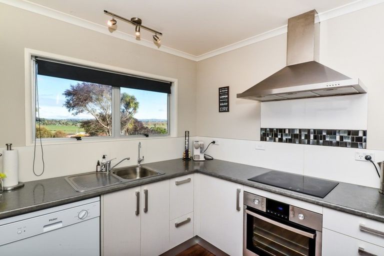 Photo of property in 213 Newcastle Road, Grandview Heights, Hamilton, 3200