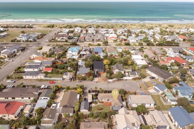 Photo of property in 12 Ida Street, New Brighton, Christchurch, 8061