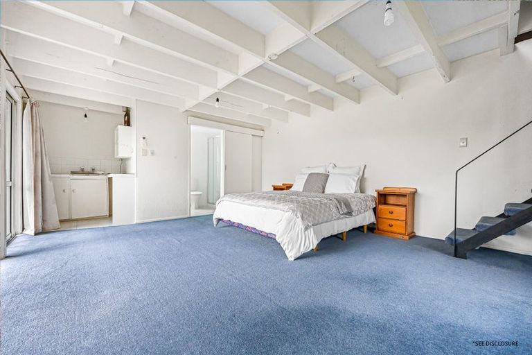 Photo of property in 156 Godley Road, Titirangi, Auckland, 0604