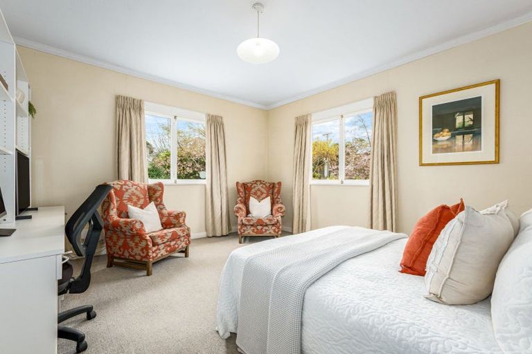 Photo of property in 30 Lucknow Terrace, Khandallah, Wellington, 6035